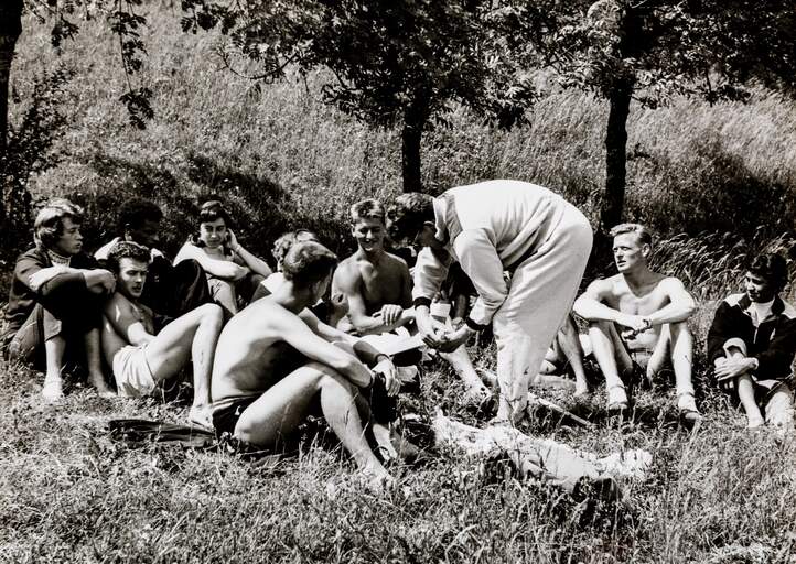 Unterricht Sportlehrerkurs Verletzungen 1956