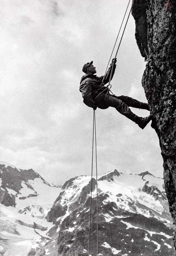 Sport im Gelände Bergsteigen 1951